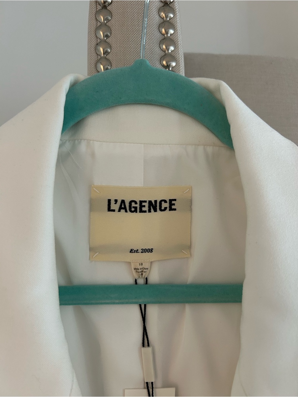 NWT L’Agence white blazer 18 - Picture 3 of 5